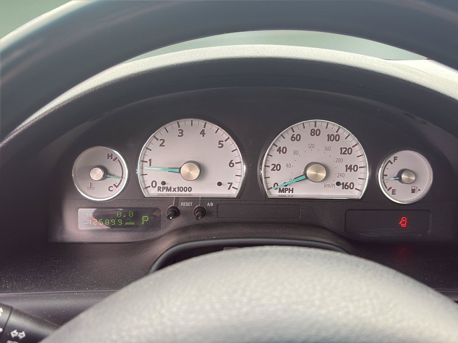 Used 2003 Ford Thunderbird RWD image 12