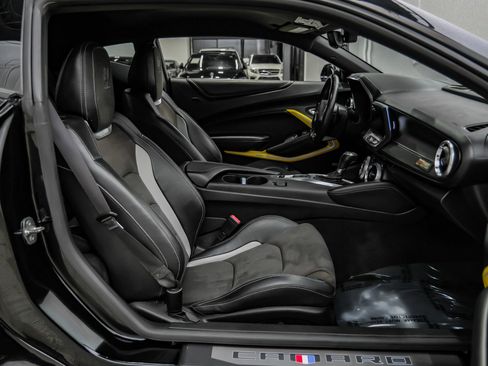 Used 2020 Chevrolet Camaro SS image 41