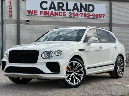 Used 2021 Bentley Bentayga AWD/4WD image 1