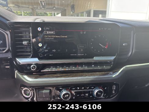 Used 2022 GMC Sierra 1500 Elevation w/ Elevation Premium Package AWD/4WD image 13