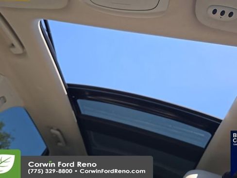Used 2019 Ford Edge Titanium AWD/4WD image 9