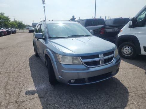 Used 2010 Dodge Journey SXT w/ Flexible Seating Group FWD image 4