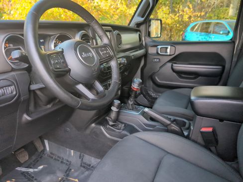 Used 2021 Jeep Wrangler Unlimited Willys image 16