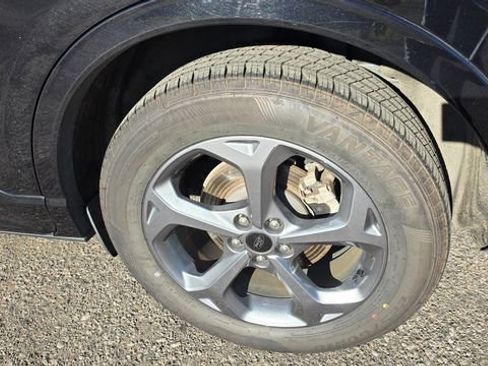 Used 2024 Ford Escape ST-Line image 8