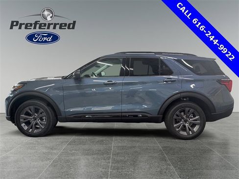 New 2026 Ford Explorer Active w/ Active Comfort Package image 2