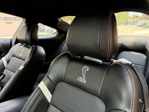 Used 2020 Ford Mustang Shelby GT500 w/ Technology Package RWD image 29