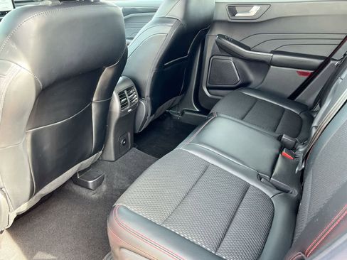 Used 2024 Ford Escape ST-Line w/ Tech Pack #1 AWD/4WD image 18