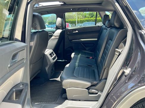 Used 2021 Volkswagen Atlas Cross Sport SEL Premium R-Line AWD/4WD image 19