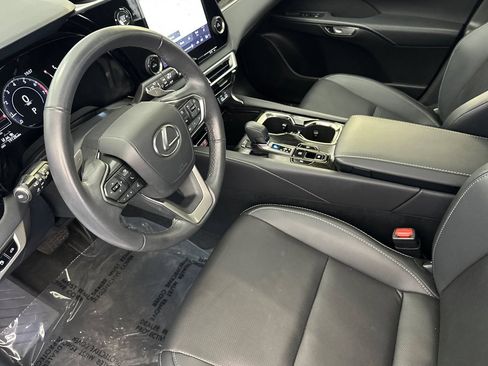Used 2024 Lexus RX 350 FWD w/ Technology Package image 11