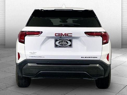 Used 2026 GMC Terrain Elevation FWD image 3