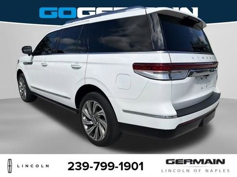 Certified 2023 Lincoln Navigator Reserve AWD/4WD image 5