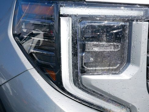 Used 2024 GMC Sierra 1500 AT4 w/ Technology Package image 5