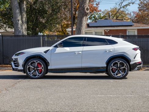 Used 2019 Lamborghini Urus image 4