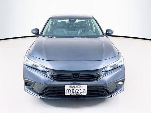 Used 2022 Honda Civic Touring image 2