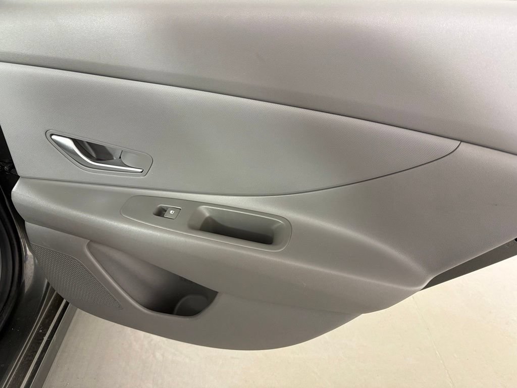 Used 2024 Hyundai Elantra SEL FWD image 39