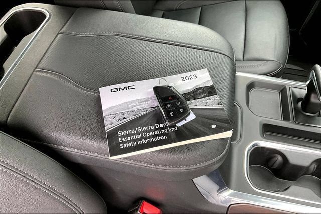 Certified 2023 GMC Sierra 1500 SLT w/ SLT Premium Package AWD/4WD image 9