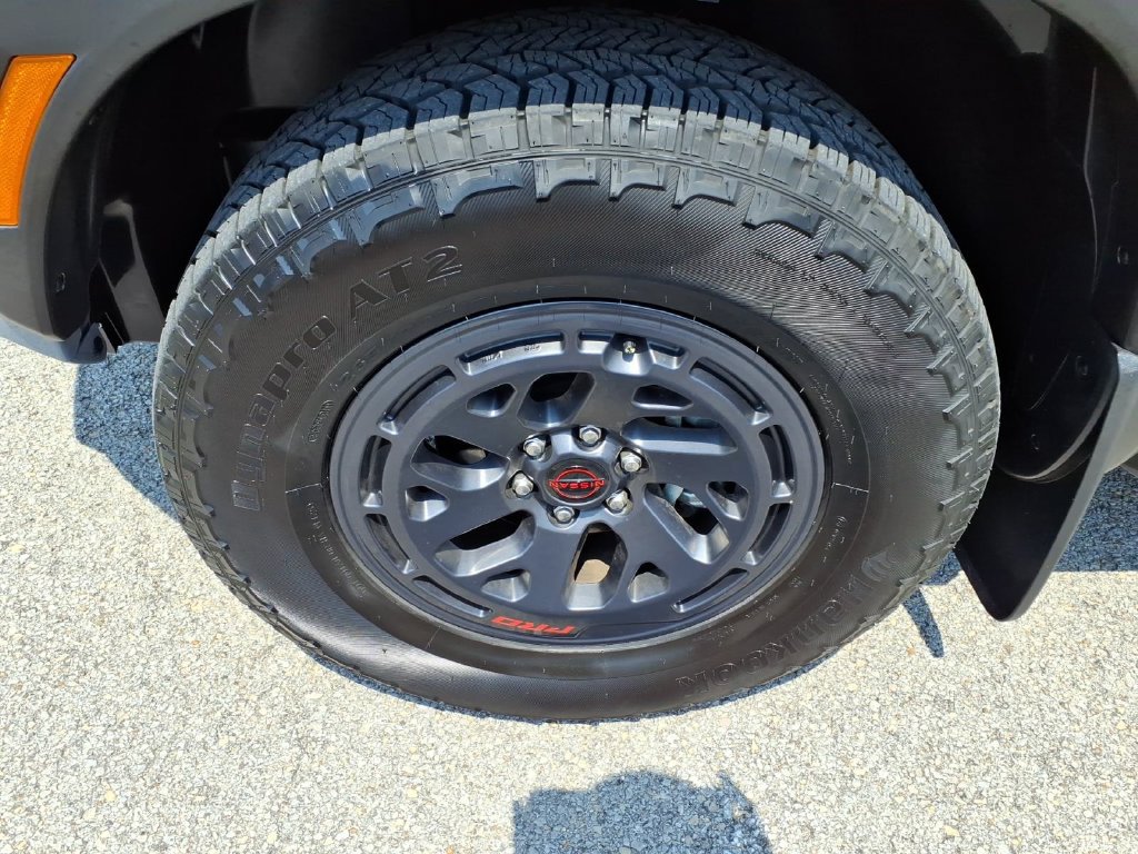 Used 2025 Nissan Frontier PRO-4X AWD/4WD image 9