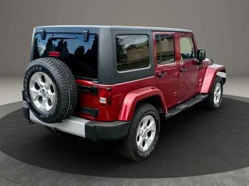 Used 2013 Jeep Wrangler Unlimited Sahara w/ Dual Top Group image 4