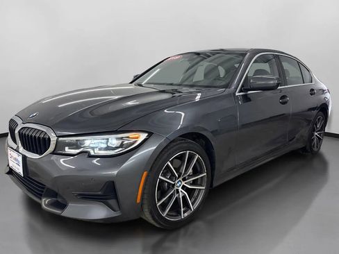 Used 2019 BMW 330i xDrive Sedan w/ Convenience Package image 4