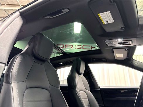 Used 2026 Porsche Macan 4 Electric AWD/4WD image 28