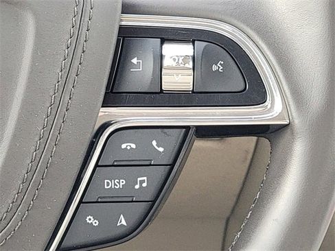 Used 2020 Lincoln Continental w/ Premium Package image 34