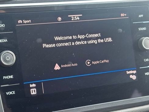 Used 2024 Volkswagen Tiguan Wolfsburg Edition image 33