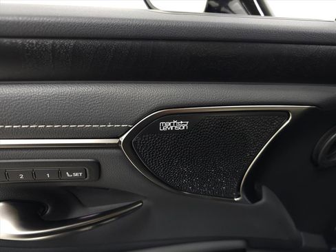 Used 2025 Lexus ES 350 w/ Luxury Package image 15