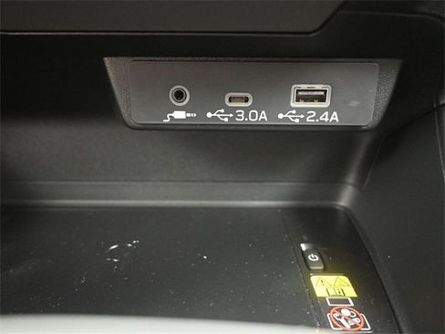 New 2025 Subaru Crosstrek 2.5i Limited w/ Popular Package #3A image 9