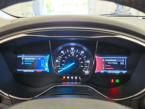 Used 2016 Ford Fusion Energi Titanium w/ Driver Assist Package FWD image 22