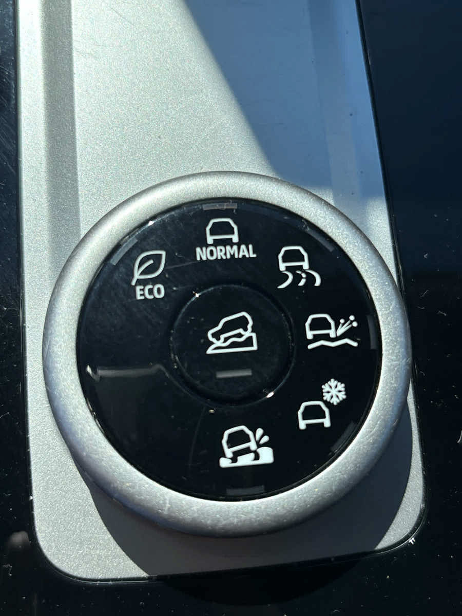 Used 2025 Mitsubishi Outlander ES AWD/4WD image 18