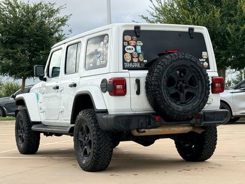 Used 2022 Jeep Wrangler Unlimited Sahara w/ Safety Group AWD/4WD image 14