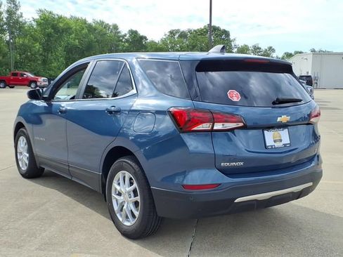 Used 2024 Chevrolet Equinox LT FWD image 3