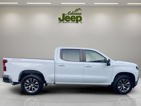 Used 2022 Chevrolet Silverado 1500 LT AWD/4WD image 10
