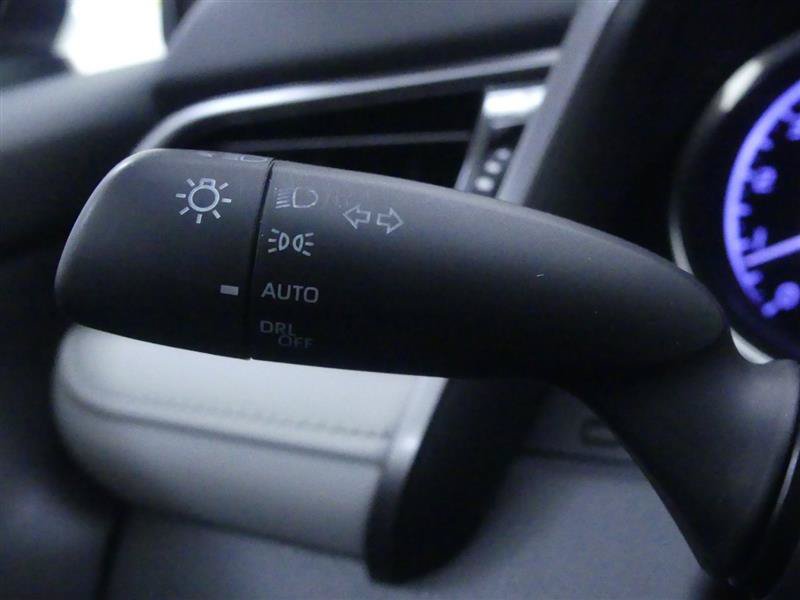 Used 2019 Toyota Camry LE FWD image 17