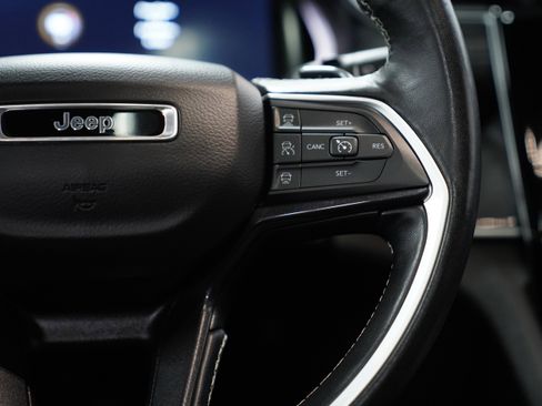 Used 2022 Jeep Grand Cherokee Altitude image 20