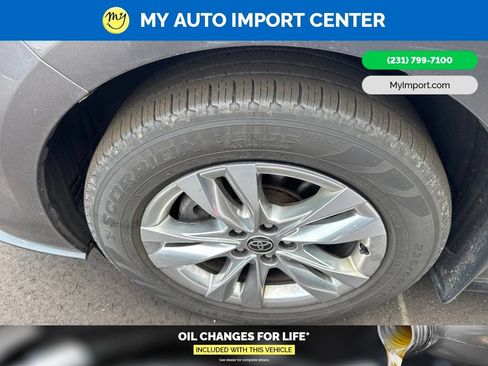 Used 2022 Toyota Sienna Limited AWD/4WD image 6