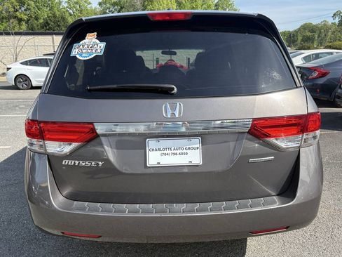 Used 2017 Honda Odyssey SE image 5