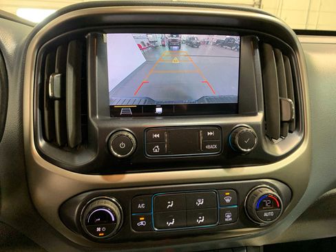 Used 2022 Chevrolet Colorado Z71 image 5