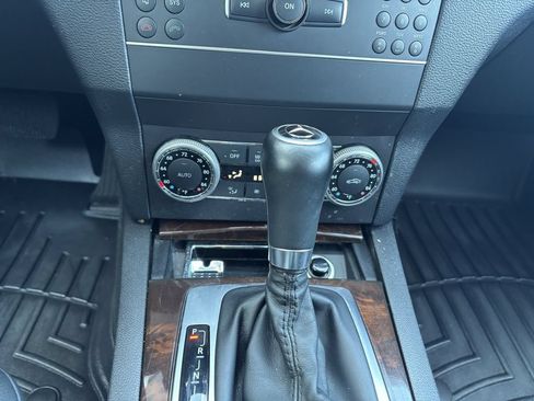 Used 2012 Mercedes-Benz GLK 350 4MATIC image 20
