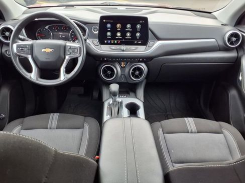 Used 2024 Chevrolet Blazer LT w/ Convenience Package FWD image 9