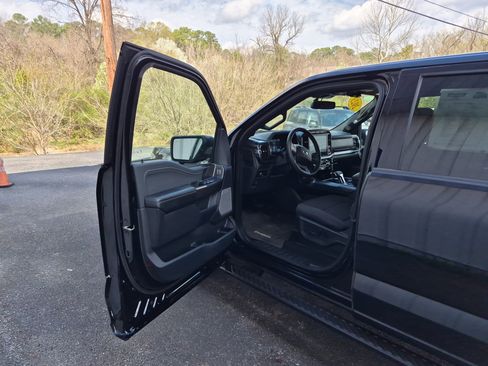 Used 2023 Ford F150 XLT w/ Equipment Group 302A High image 14