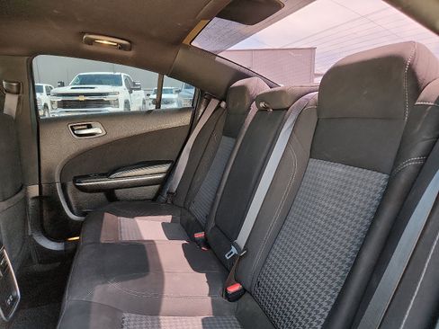 Used 2023 Dodge Charger SXT RWD image 8