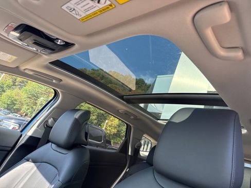 New 2026 Kia Sportage EX w/ EX Panorama Roof Package image 44