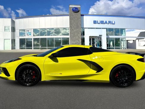 Used 2023 Chevrolet Corvette Stingray Premium Conv w/ Z51 Performance Package RWD image 9
