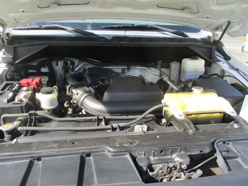 Used 2015 Nissan NV 2500 SV image 11