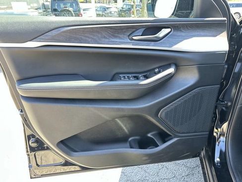 New 2026 Jeep Grand Cherokee L 4WD image 8