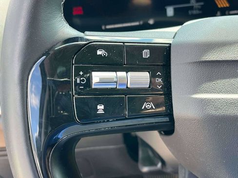 Certified 2026 Kia Sorento LX FWD image 17