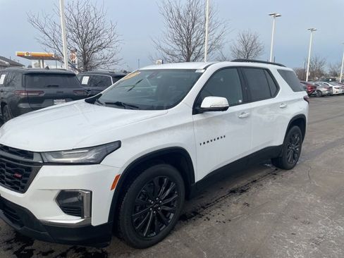 Used 2022 Chevrolet Traverse RS image 5