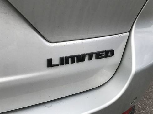 Used 2024 Jeep Grand Cherokee Limited w/ Black Appearance Package image 32