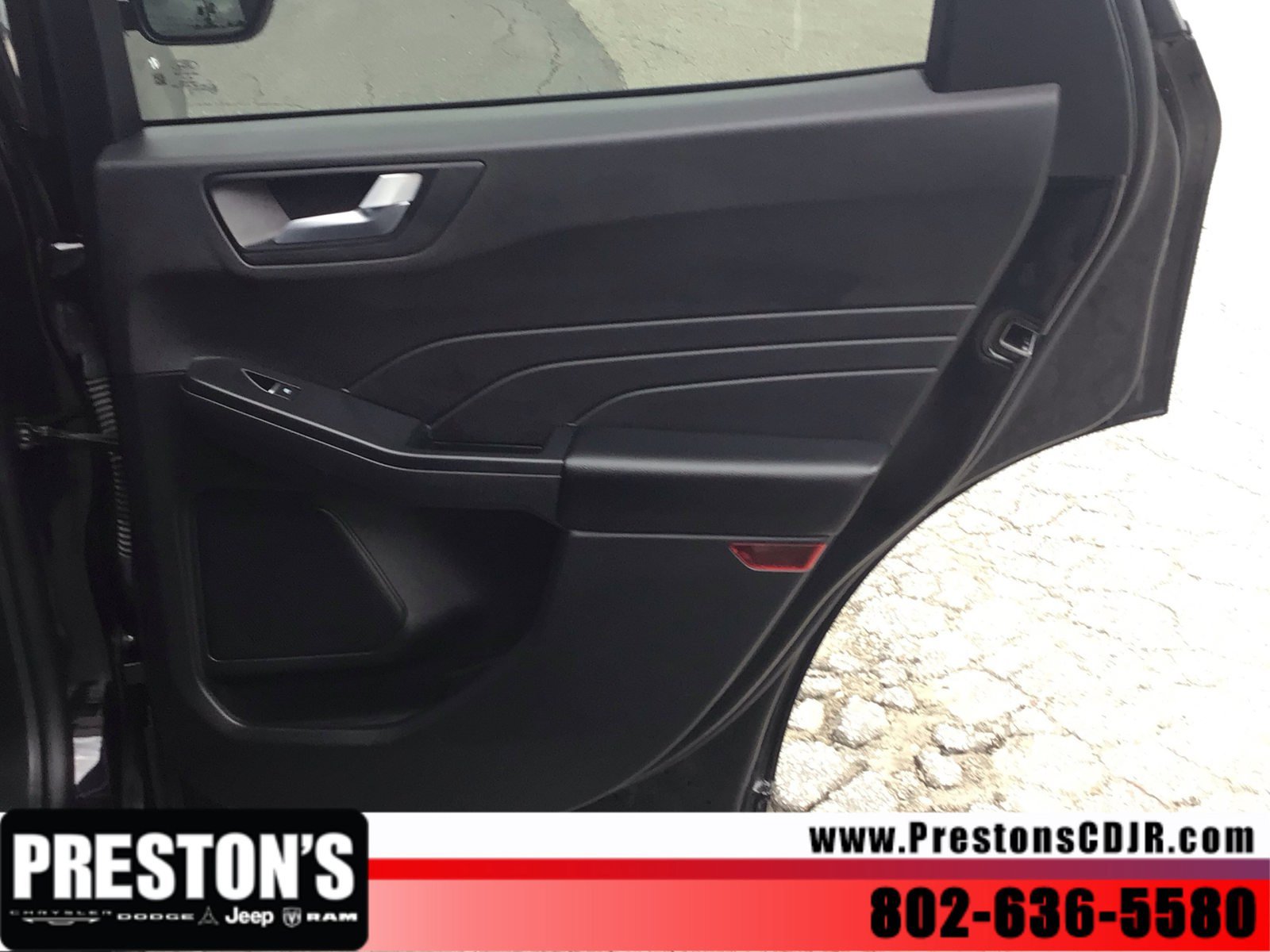 Used 2025 Ford Escape ST-Line Select AWD/4WD image 15